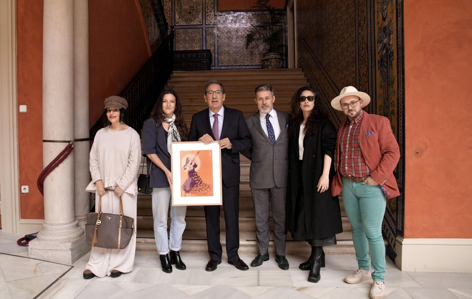 Mercedes de Córdoba, la autora del cartel Julia Estrada, Antonio Pulido, Pedro Sierra, La Tremendita y El Perrete, en la presentación del ciclo.