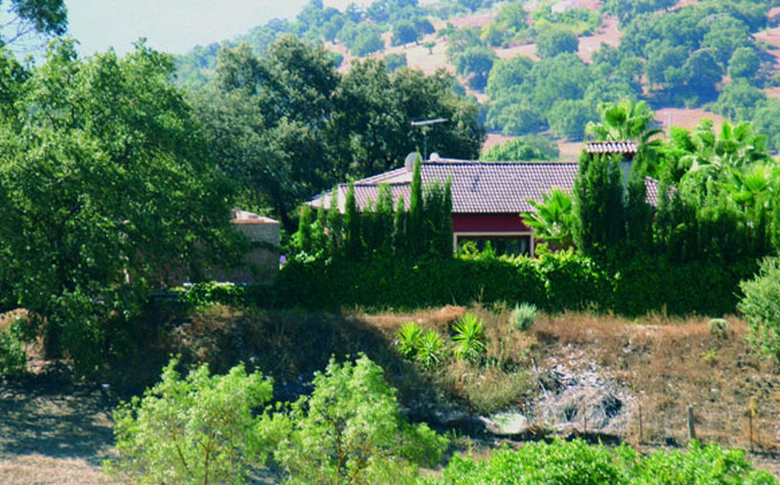 Ecologistas anuncian que Carmen Janeiro ha demolido la ampliación ilegal de su casa