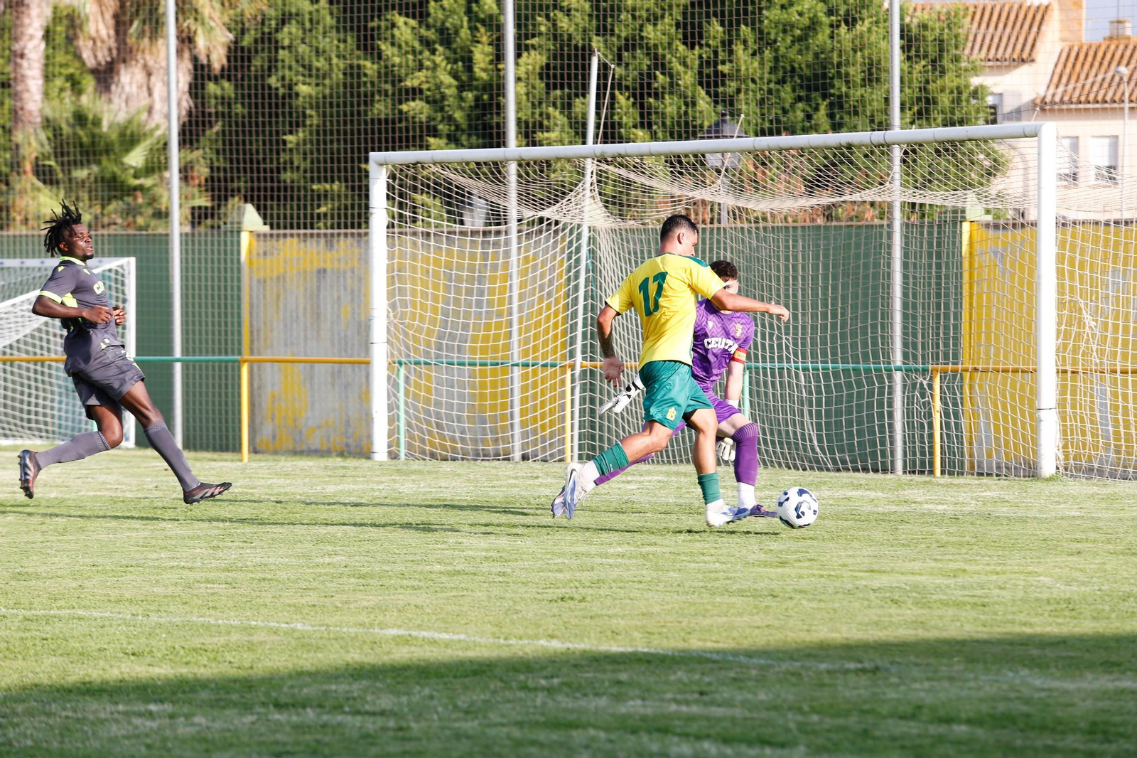 Las fotos del triangular en el estadio Carlos Piña de Los Barrios con el Algeciras CF y el Ceuta B