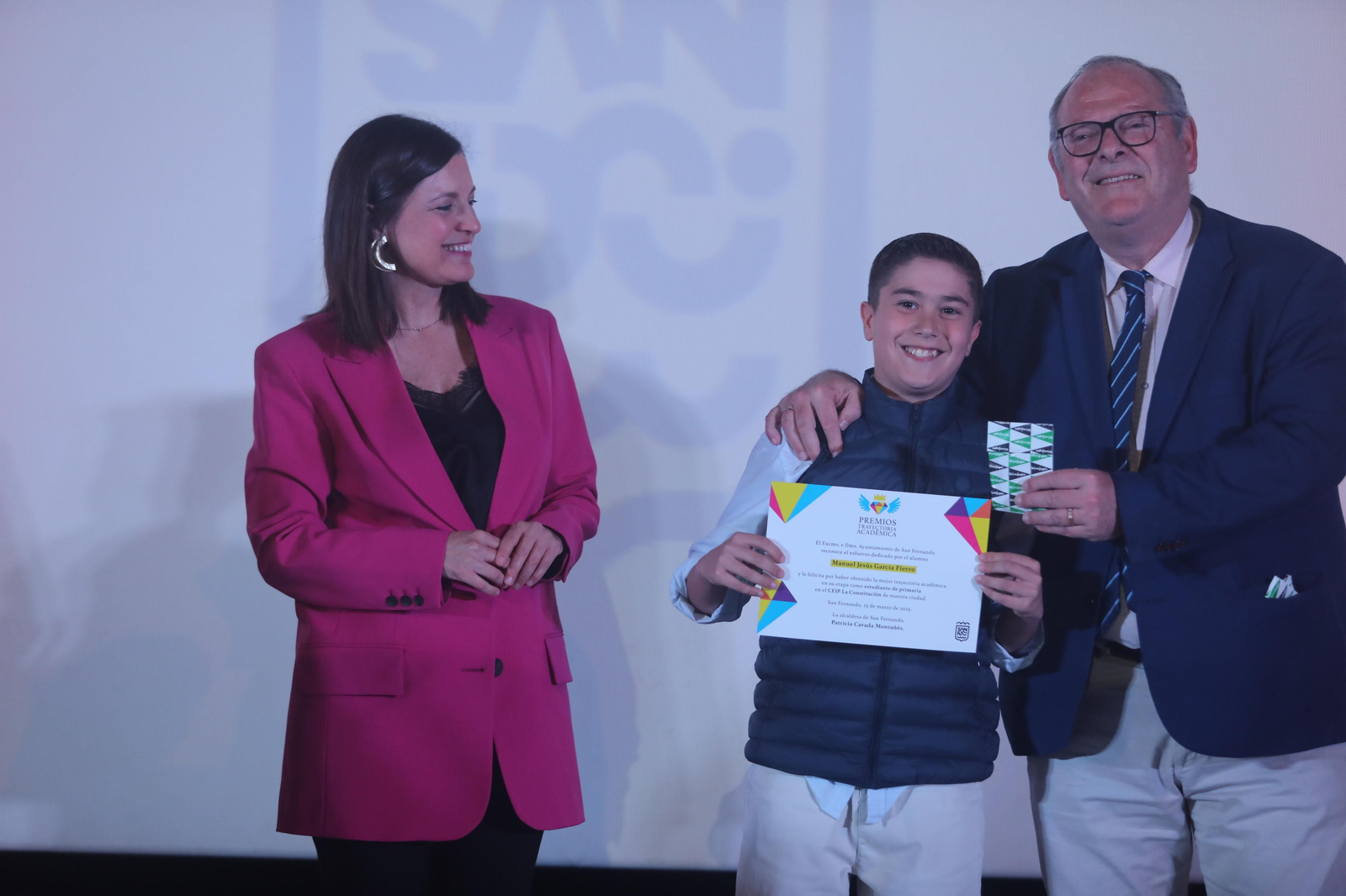 Las imágenes del acto de entrega de premios a los mejores expedientes académicos en San Fernando