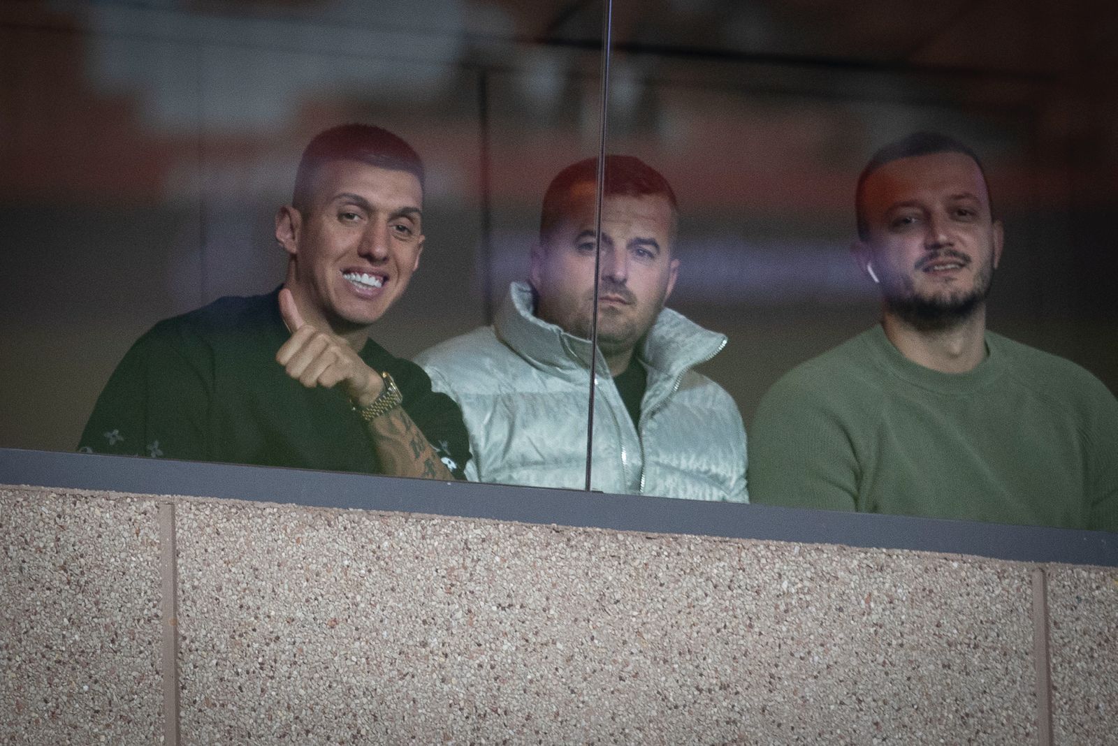 Encuéntrate en la grada de Los Cármenes en el Granada-Burgos