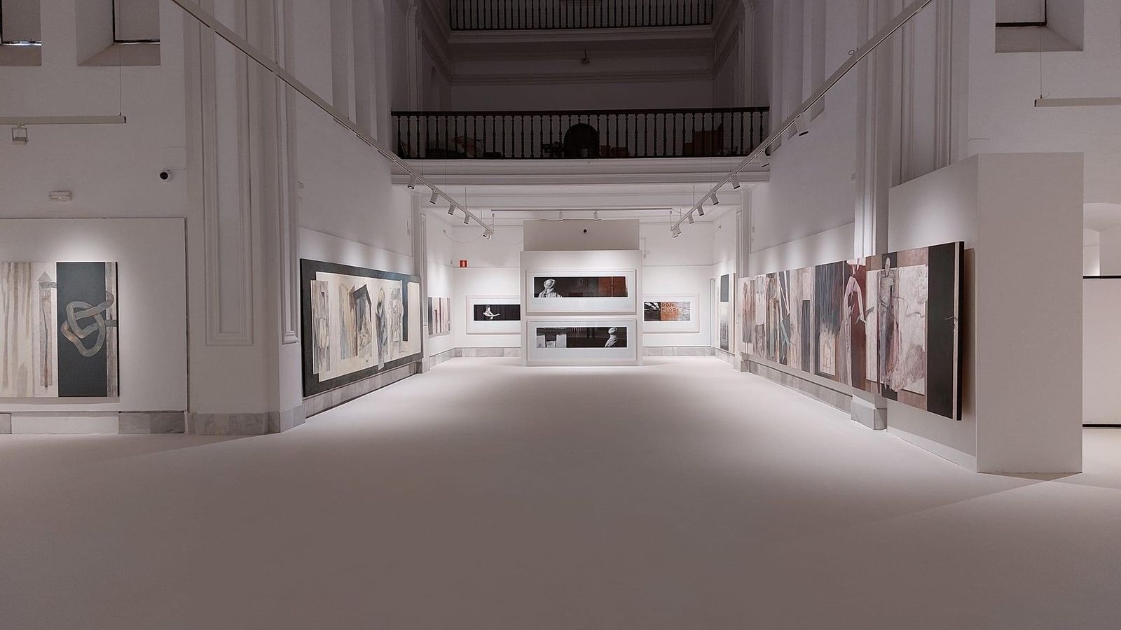 Varias de las obras de la última muestra de Carmelo Trenado.