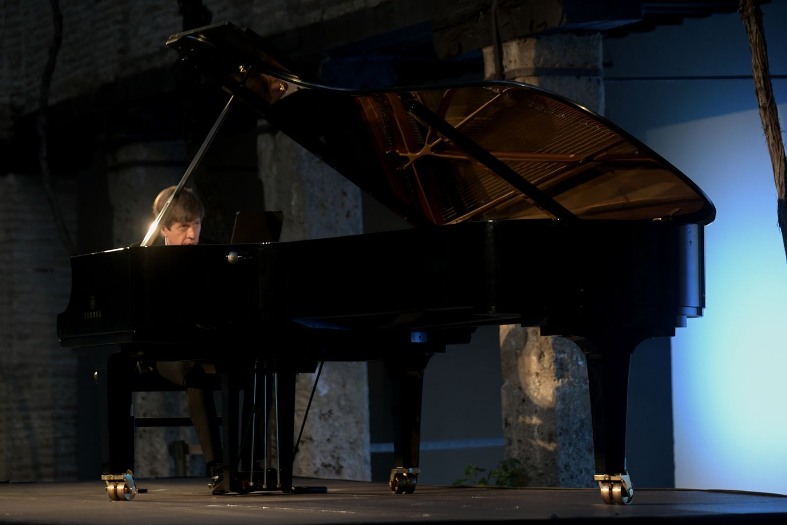 El pianista Mario Prisuelos se estrena en el Festival con un concierto en el Corral del Carbón