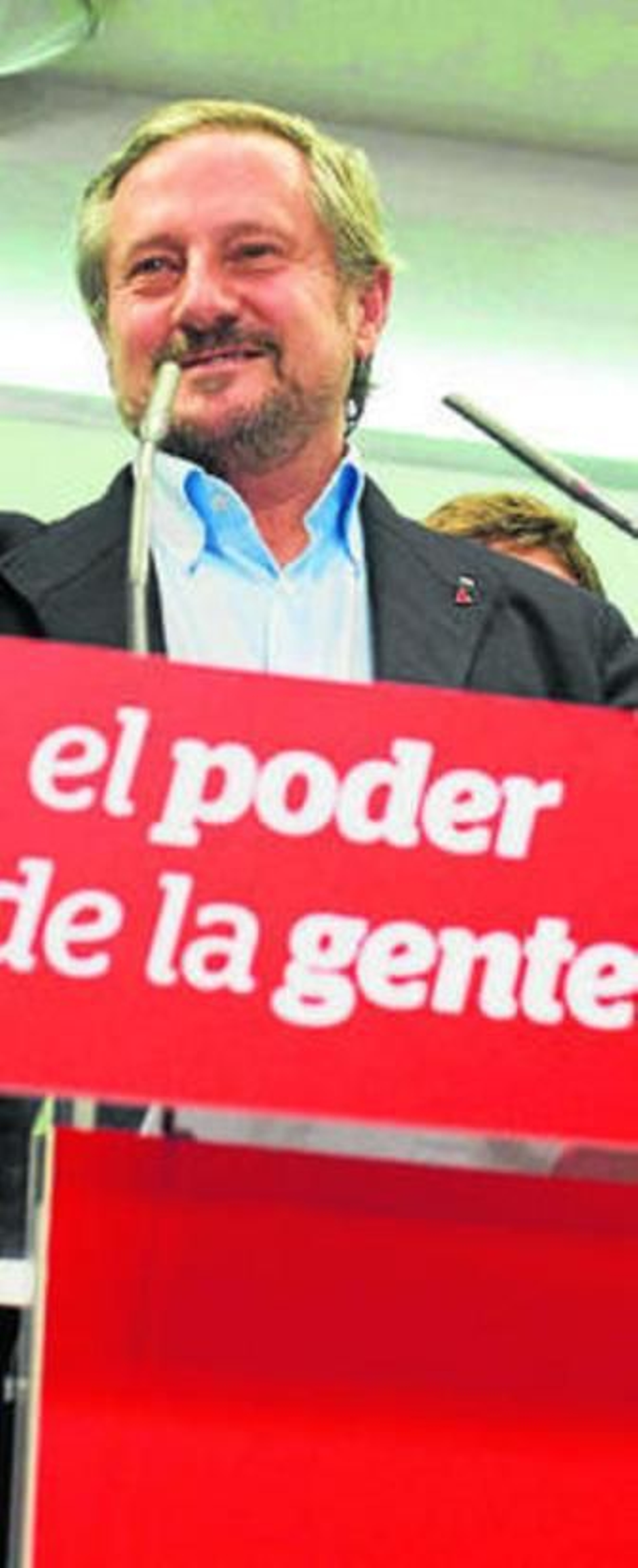 Willy Meyer, anoche en la sede de Izquierda Unida.