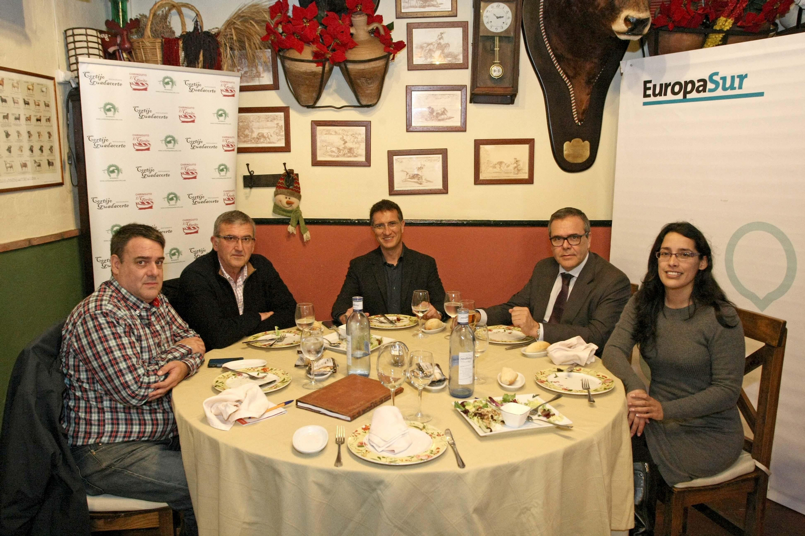 Pedro Soria, Javier Chaparro y Carlos Fenoy, ayer en El Cortijo de Guadacorte.