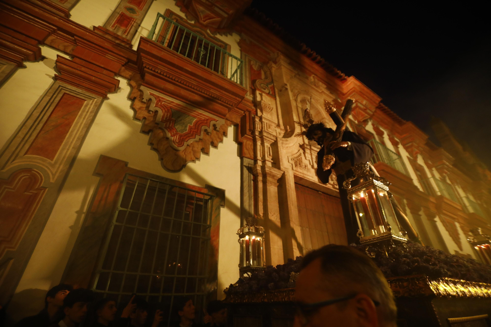 El vía crucis del Señor del Soberano Poder de Córdoba, en imágenes