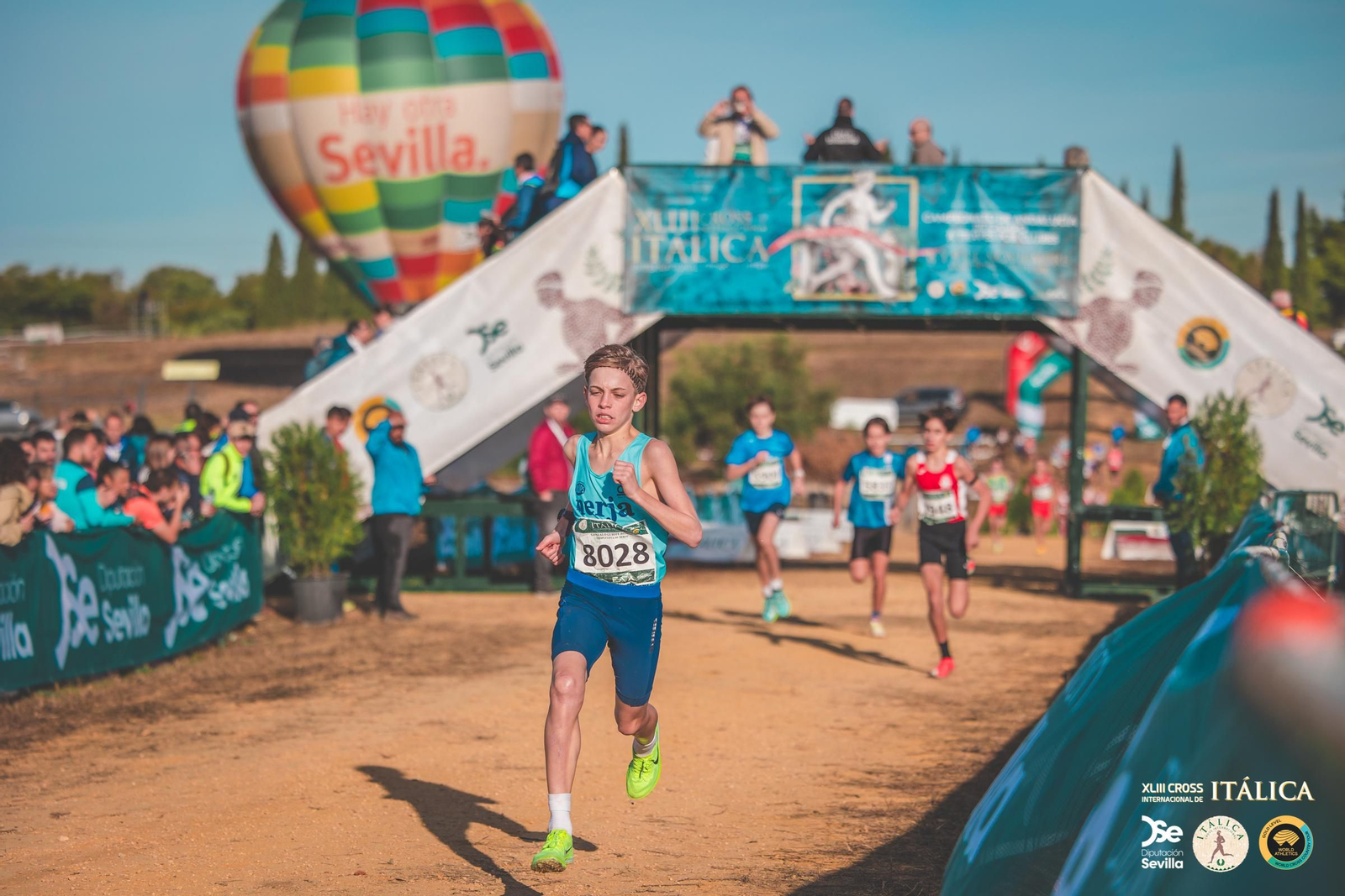 Búscate en las fotos del Cross de Itálica 2025 | 7