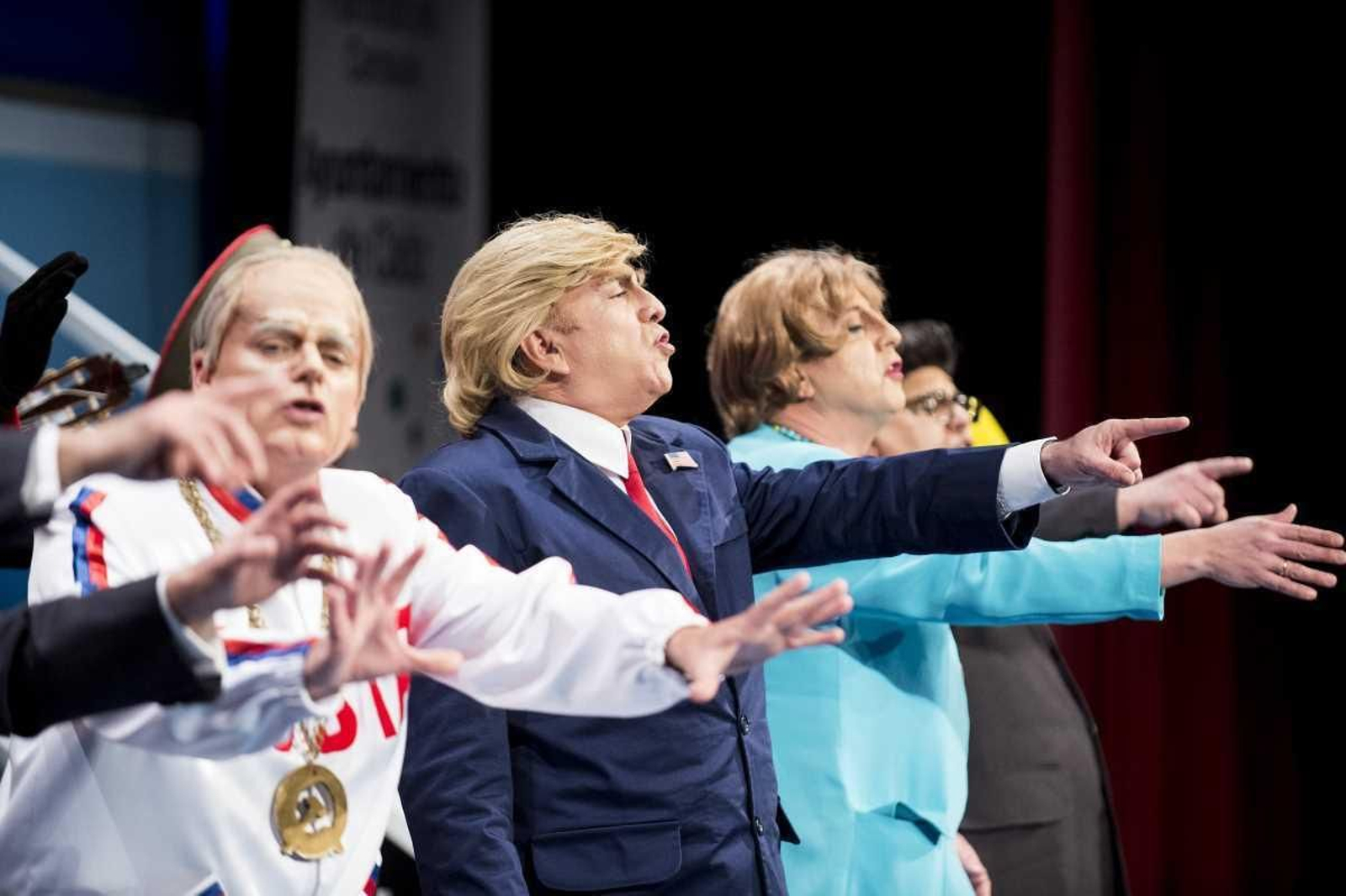 Las imágenes de la decimoséptima función clasificatoria