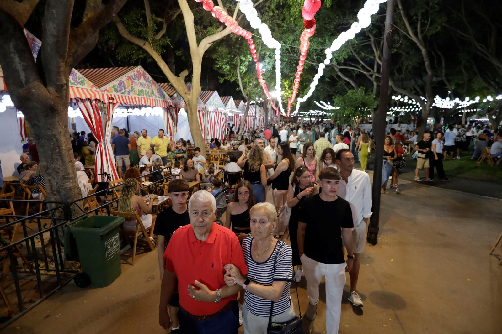 Las imágenes de la primera noche de la Feria del Carmen y de la Sal en San Fernando Las imágenes de la primera noche de la Feria del Carmen y de la Sal en San Fernando