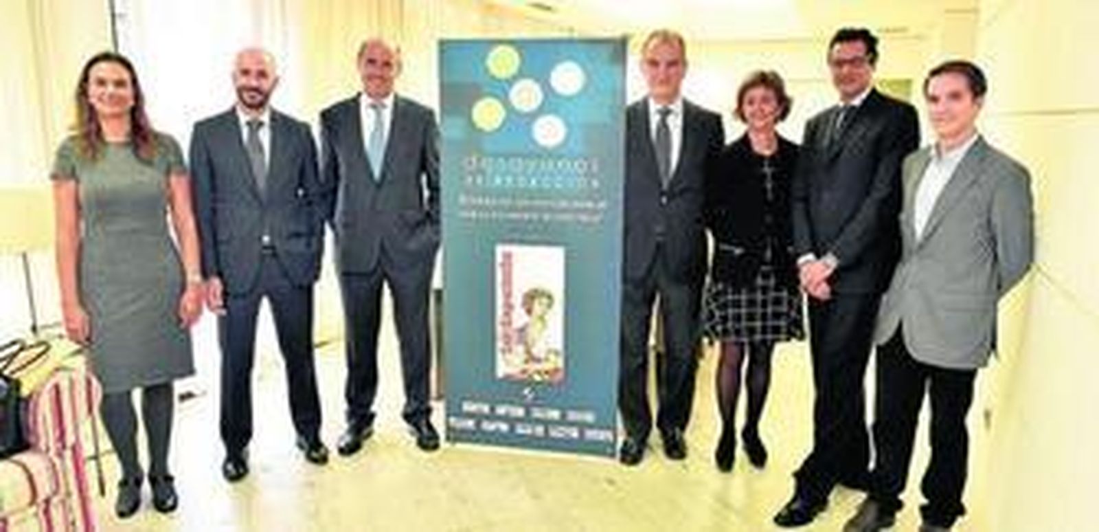 Eva Barrionuevo, directora de Relaciones Institucionales del Foro de Marcas Renombradas Españolas; Álvaro Guillén, consejero de Acesur; Agustín Sans, director comercial de Nielsen; José Luis García del Pueyo, profesor de Dirección Comercial y Marketing en el Instituto Internacional San Telmo; Almudena de Linos, directora general de Telling Insights; Modesto García-Polo, director del Centro Comercial Airesur; y Juan Luis Ojeda, director de Marketing de C2 Intelligent Solutions.