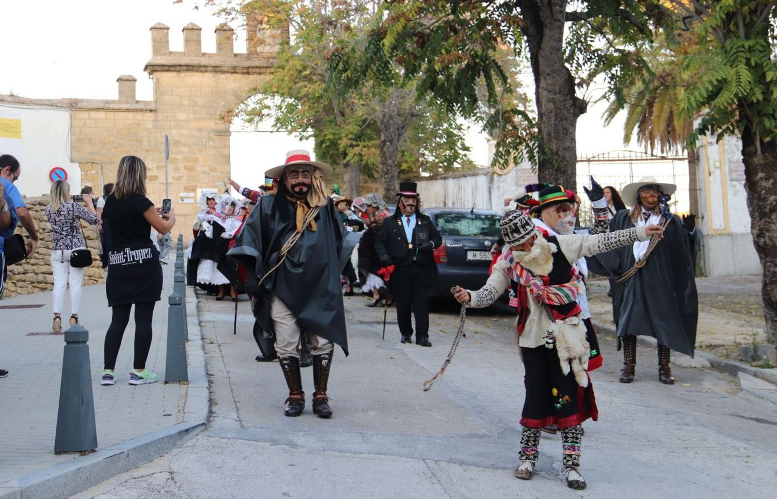 La Tunantada peruana recorre las calles de Montilla, en imágenes
