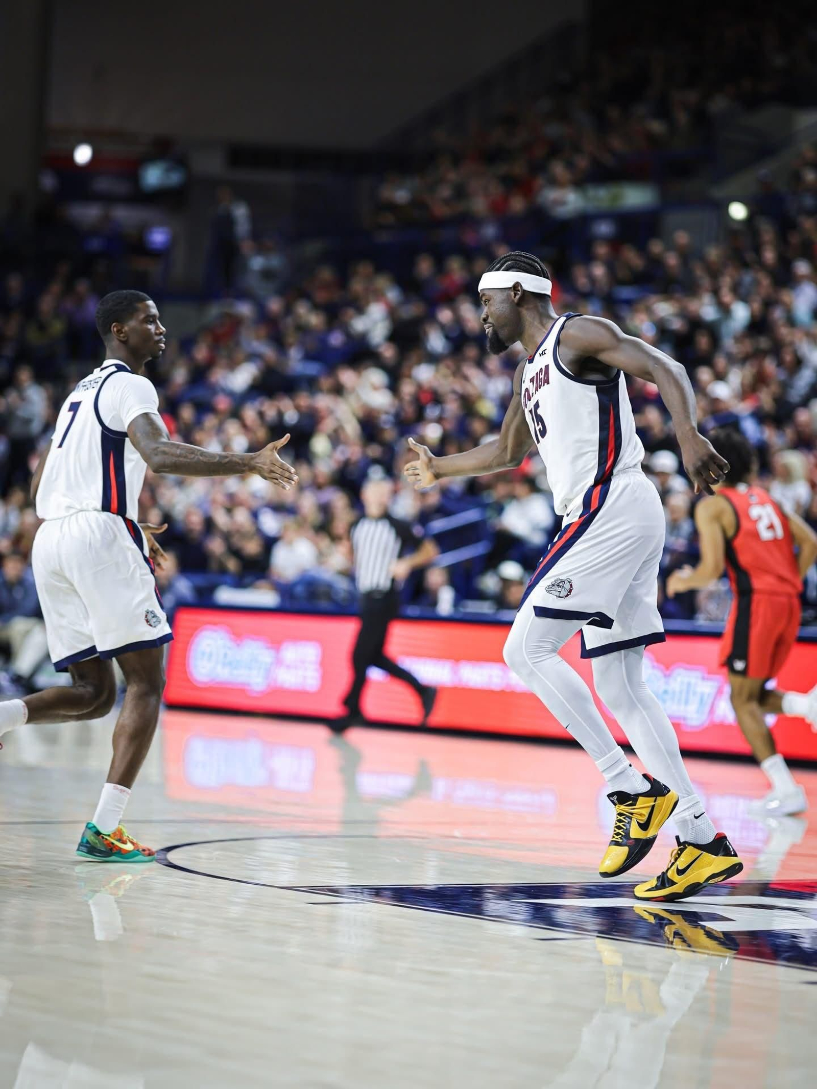 Mario Saint-Supéry deja destellos en su segundo partido con Gonzaga