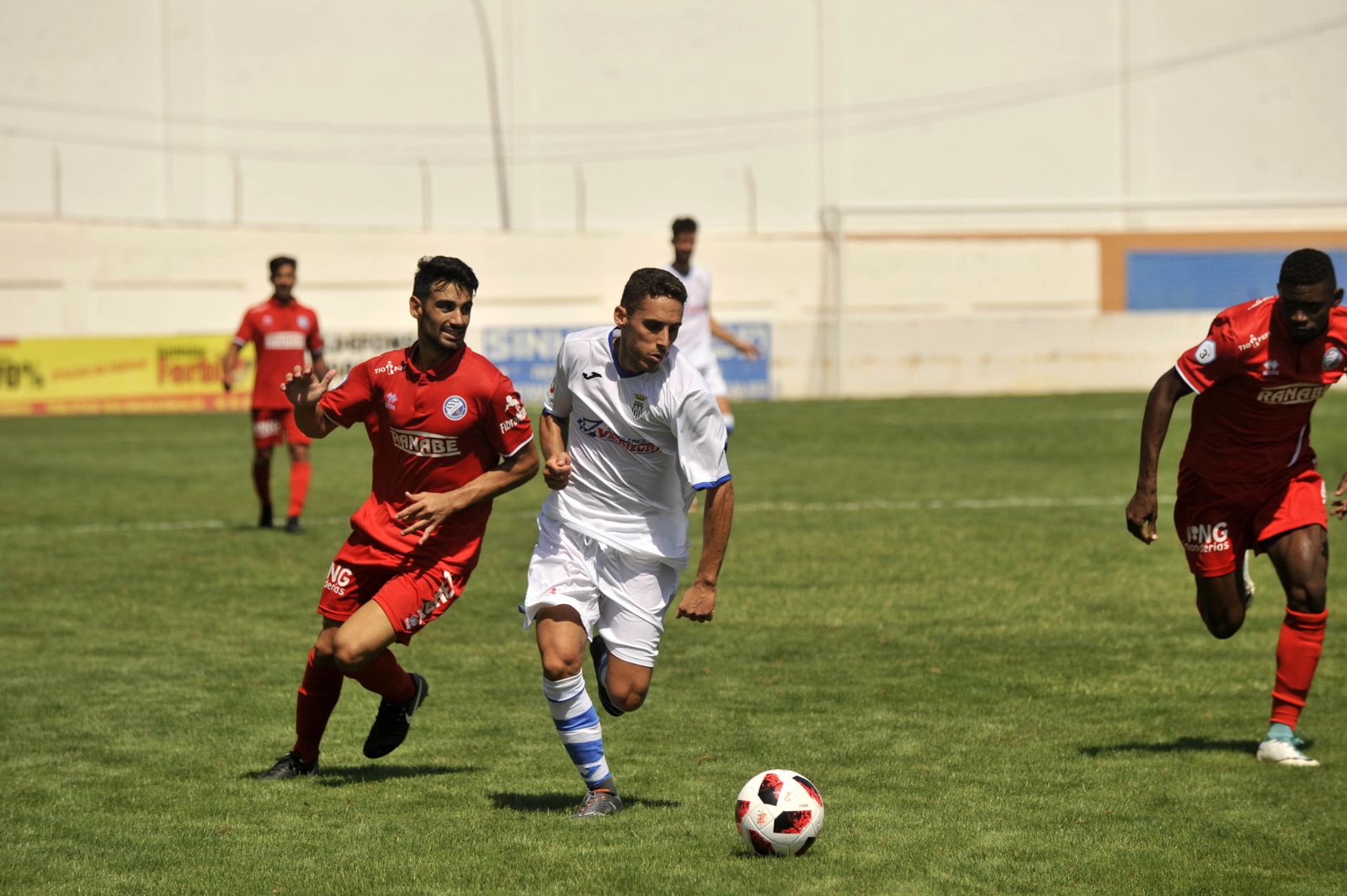 Caballero será titular esta tarde en el Barbadillo frente al Algeciras.