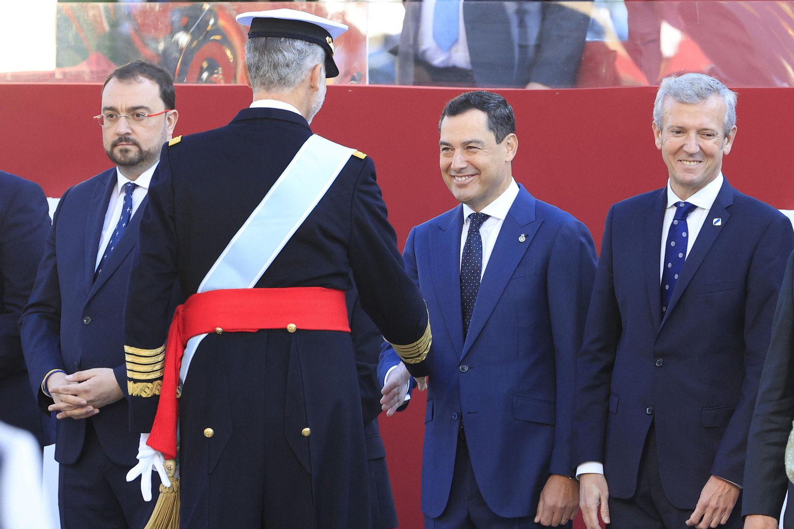 Desfile por el Día de la Fiesta Nacional, en imágenes