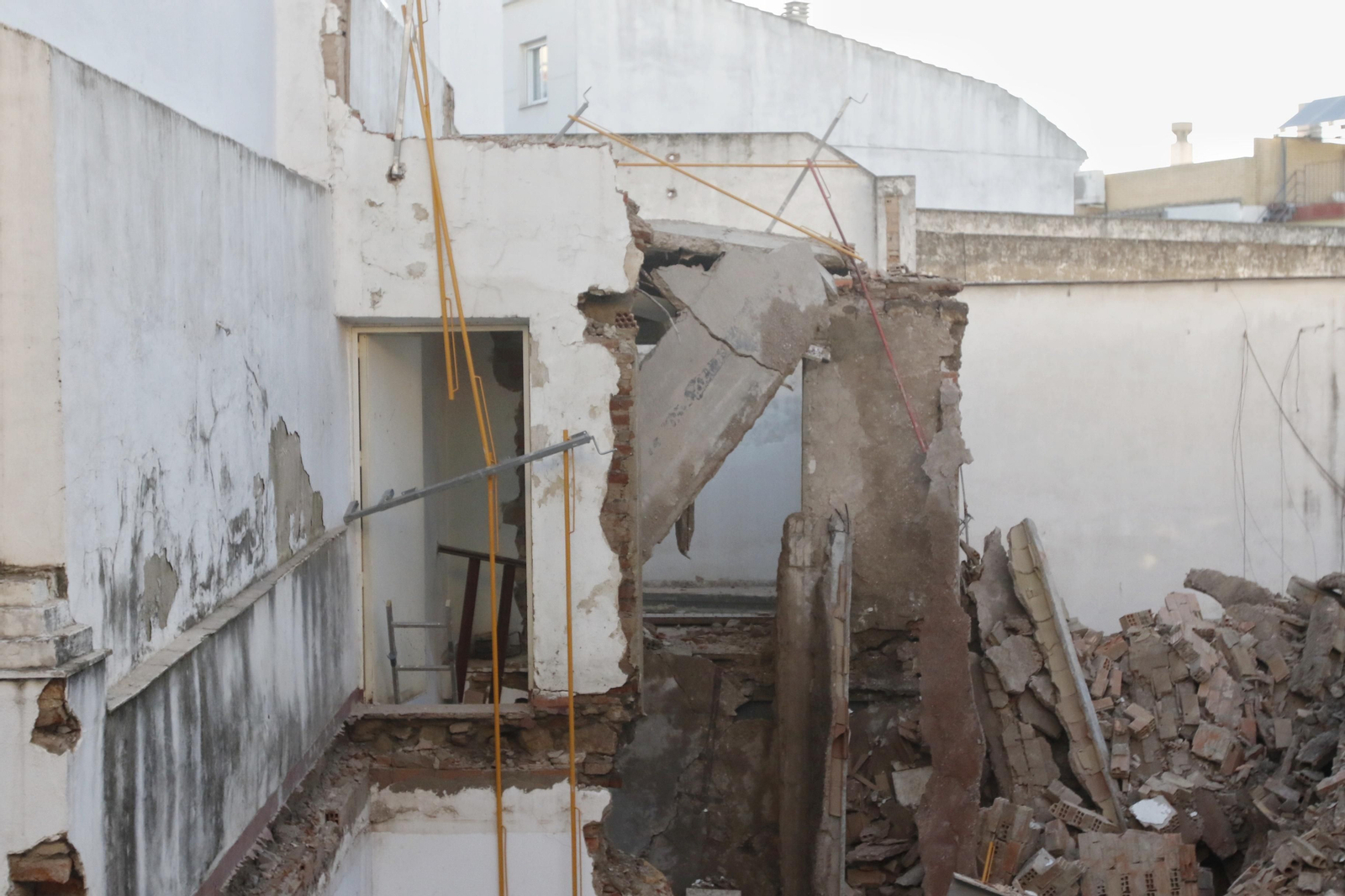 El derrumbe de la casa de la calle San Acisclo en Córdoba, en imágenes