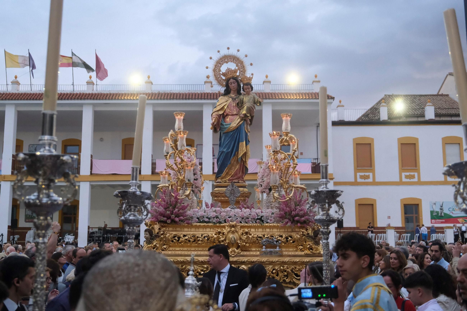 Procesión de la Virgen María Auxiliadora.