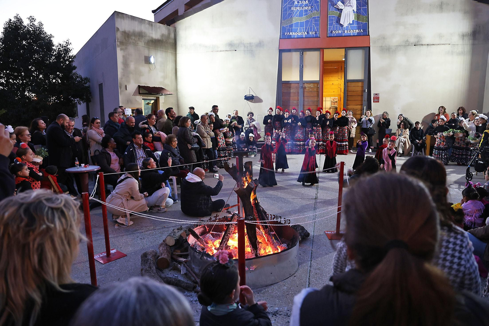 Imágenes del ambiente en la Zambomba Sor Eusebia