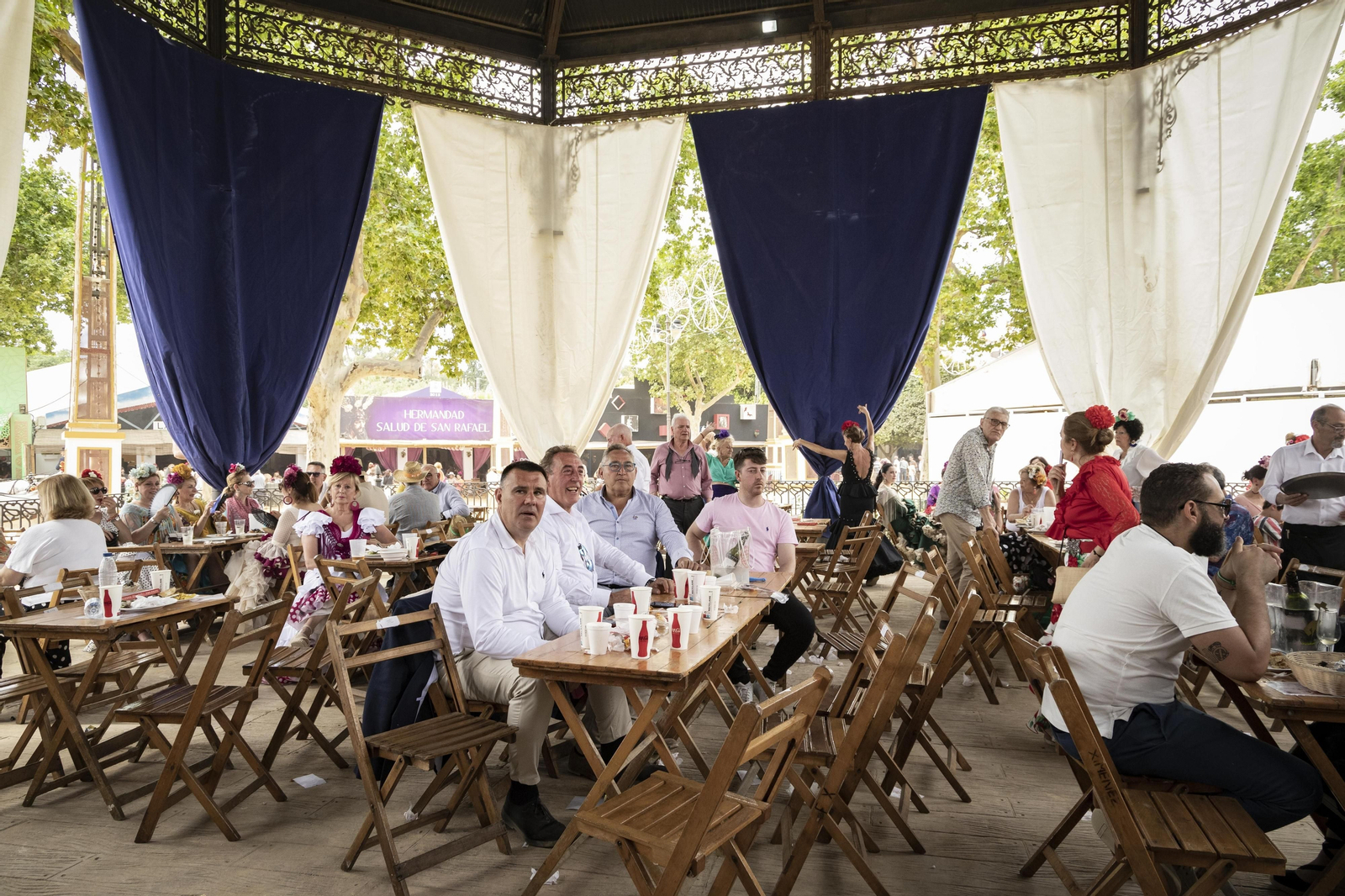 Búscate en las imágenes del lunes de feria en Jerez Búscate en las imágenes del lunes de feria en Jerez