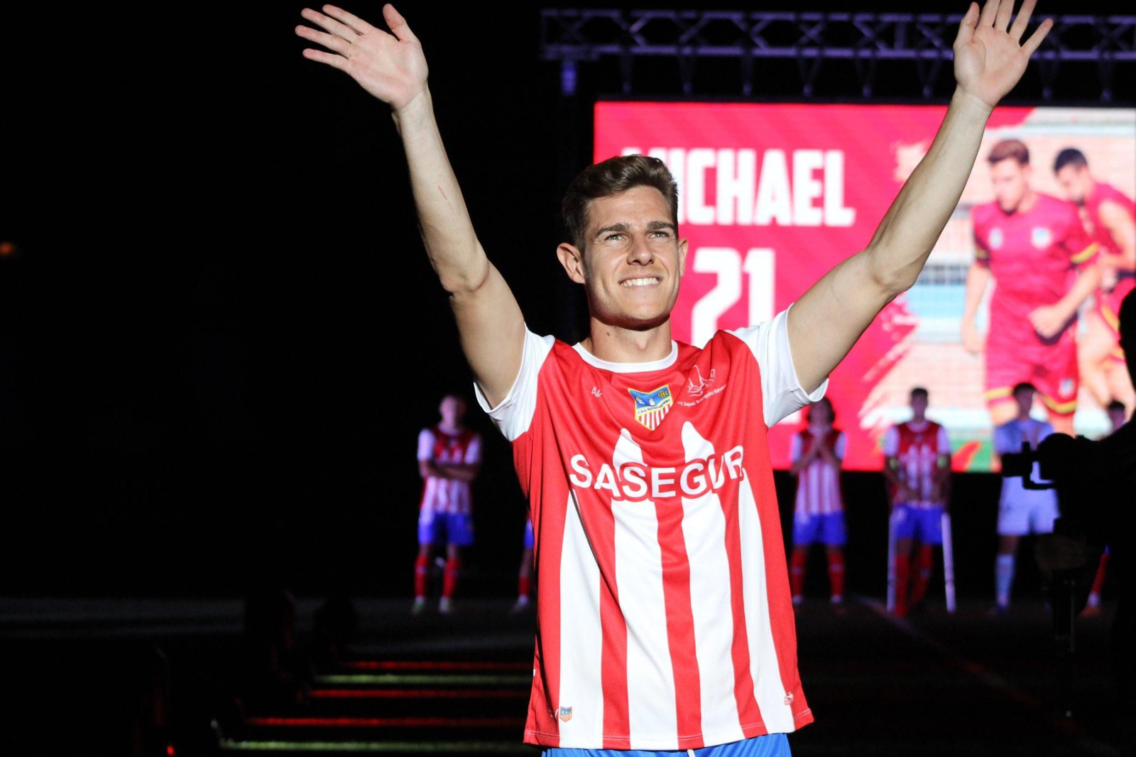 Michael Conejero, en su presentación con el conjunto navalcarnereño.