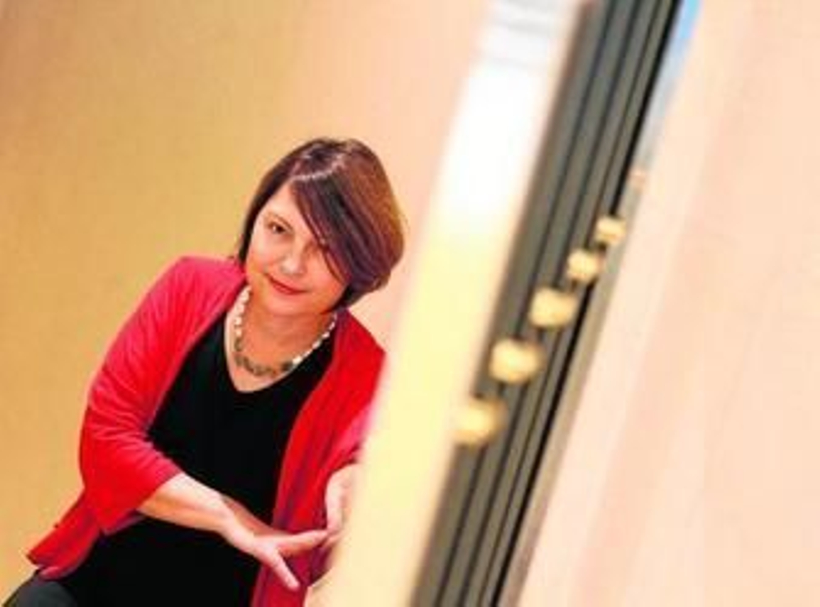 Clara Usón alterna en su libro la Sublevación de Jaca, la Segunda Guerra Mundial y el presente.