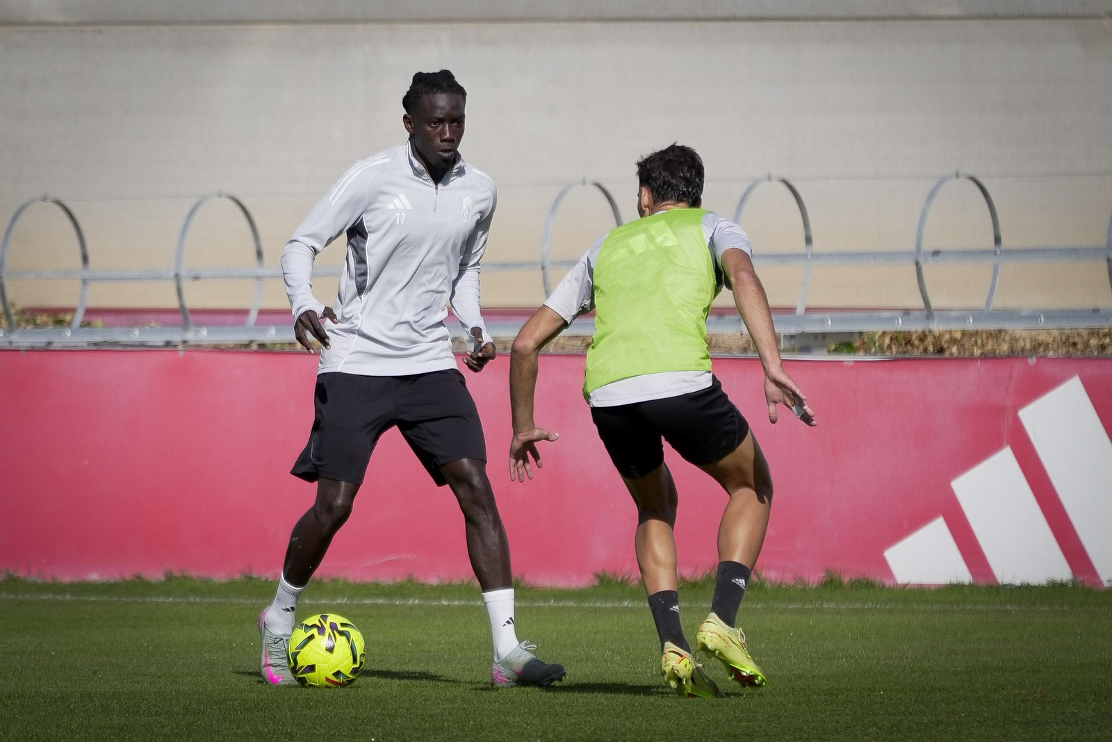 Las imágenes del entrenamiento del Granada CF