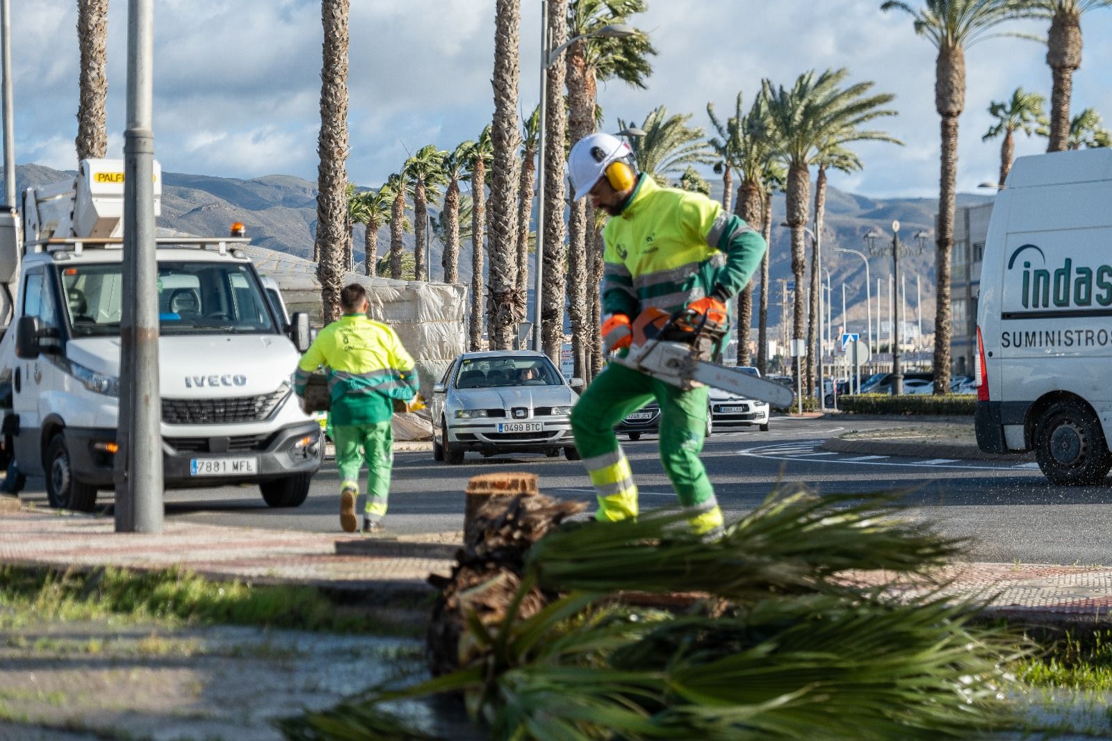 Roquetas planta cara a la borrasca Leonardo: un despliegue humano y técnico frente al temporal