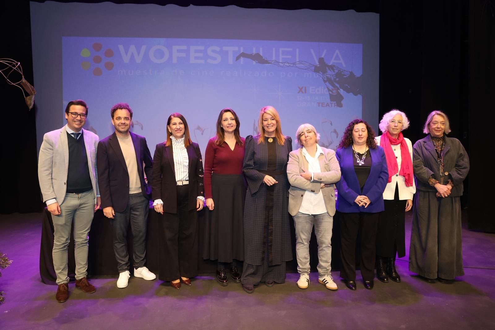 Foto de familia de la inauguración del Wofest.