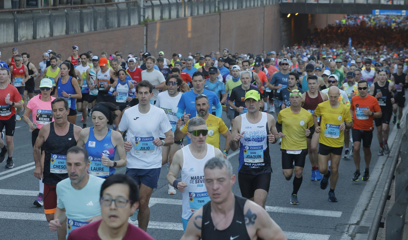 Búscate en el Zurich Maratón de Sevilla 2025