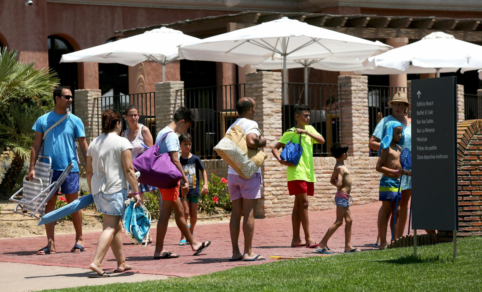 Turismo familiar en la costa de la provincia de Huelva.