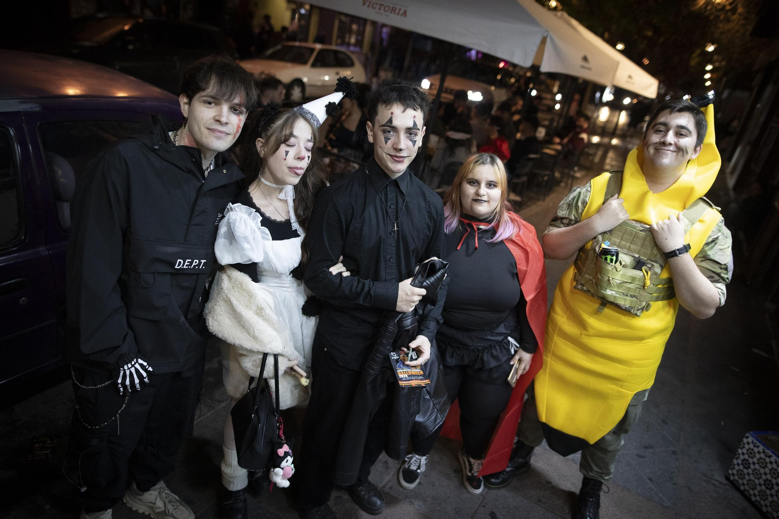 "Así fue la noche de Halloween en Granada: disfraces, truco y trato"