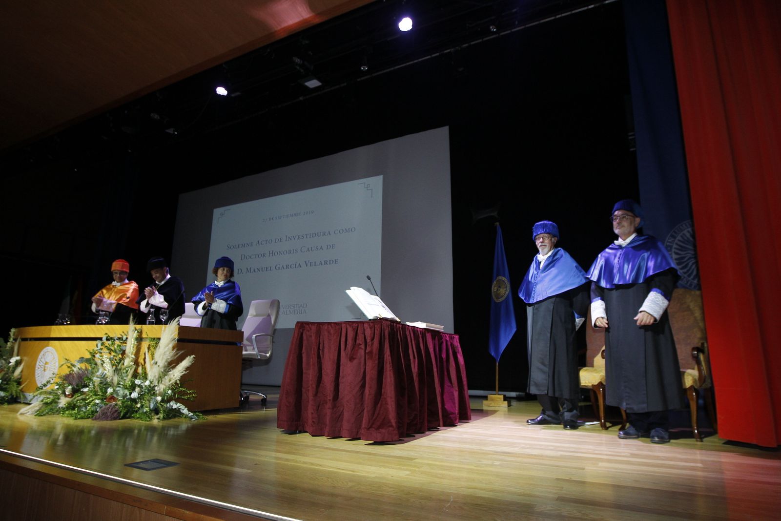 Fotogalería investidura Doctor Honoris Causa Manuel García Velarde. UAL