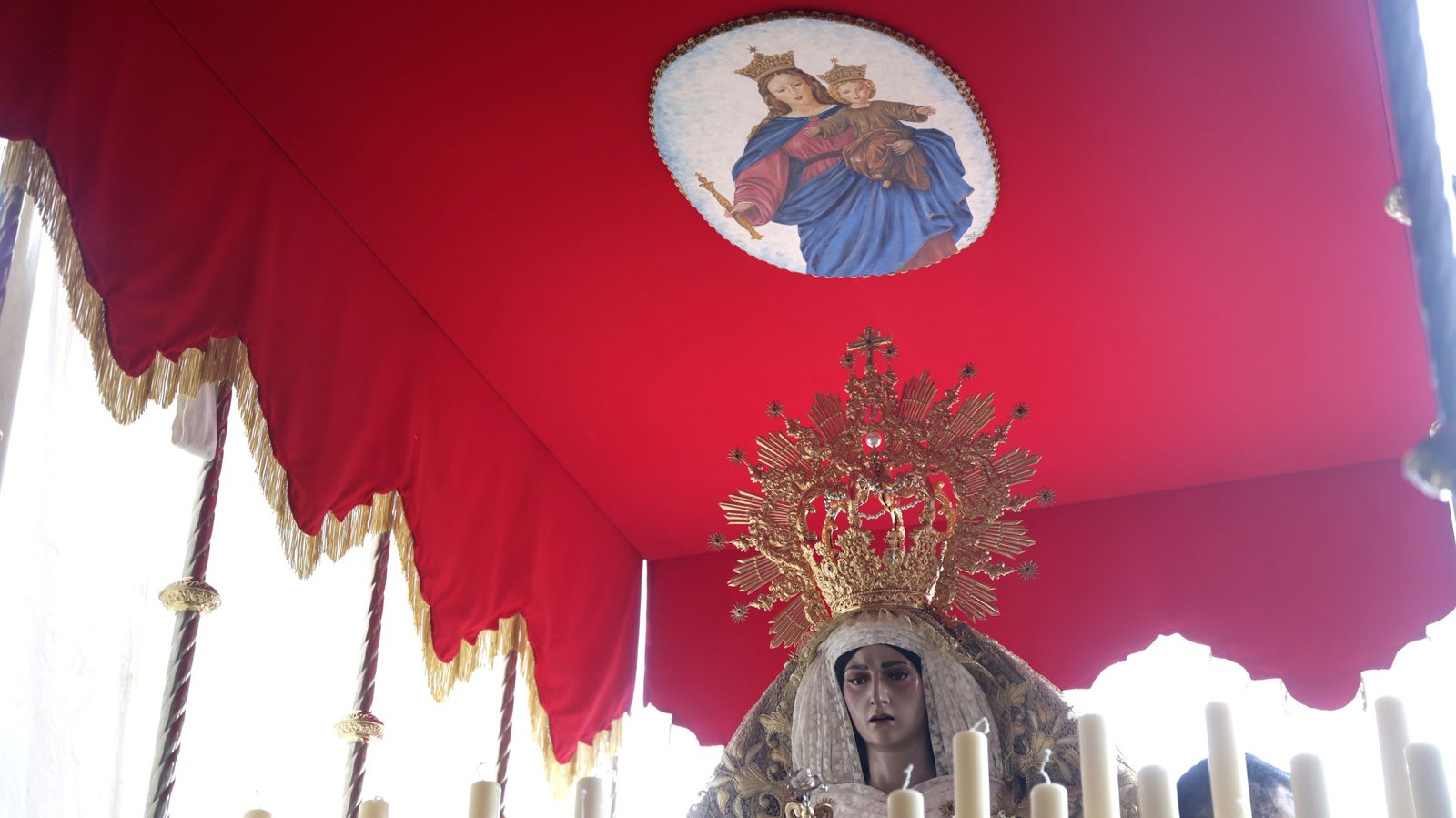 Preparativos en las iglesias de Algeciras para la Magna Mariana, en imágenes