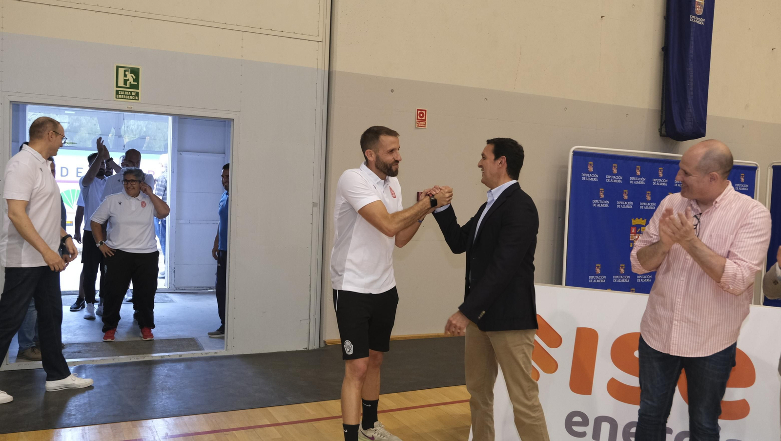 Imágenes del ascenso del ISE Costa de Almería a la Liga Femenina Challenge de Baloncesto