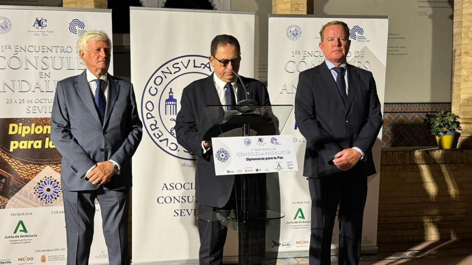 José Luis Ramos, Carlos Montesa y Stefaan De Clerck.