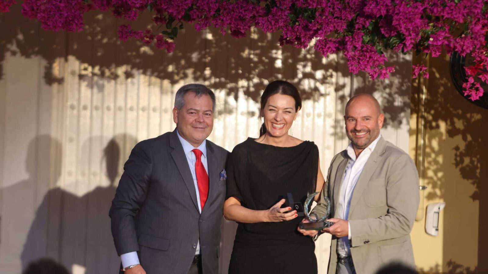 María José Vidal recoge su premio. María José Vidal recoge su premio.