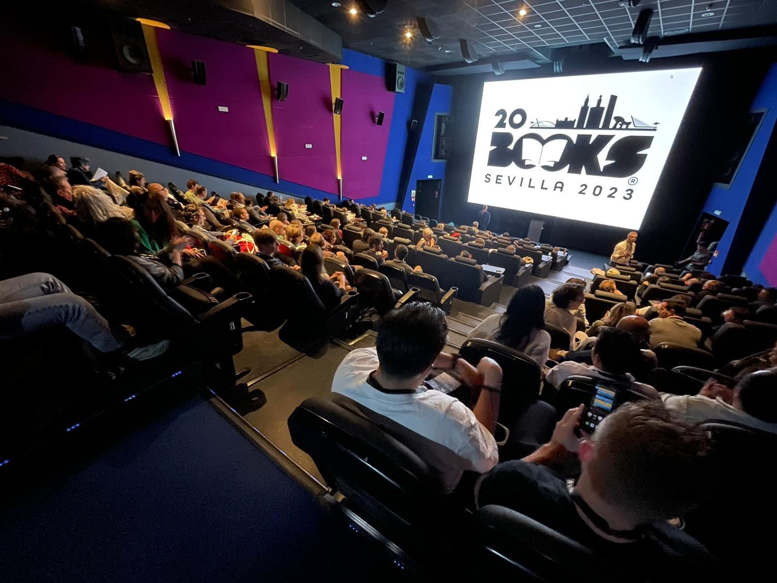 Momento del evento este jueves en el centro comercial Plaza de Armas.