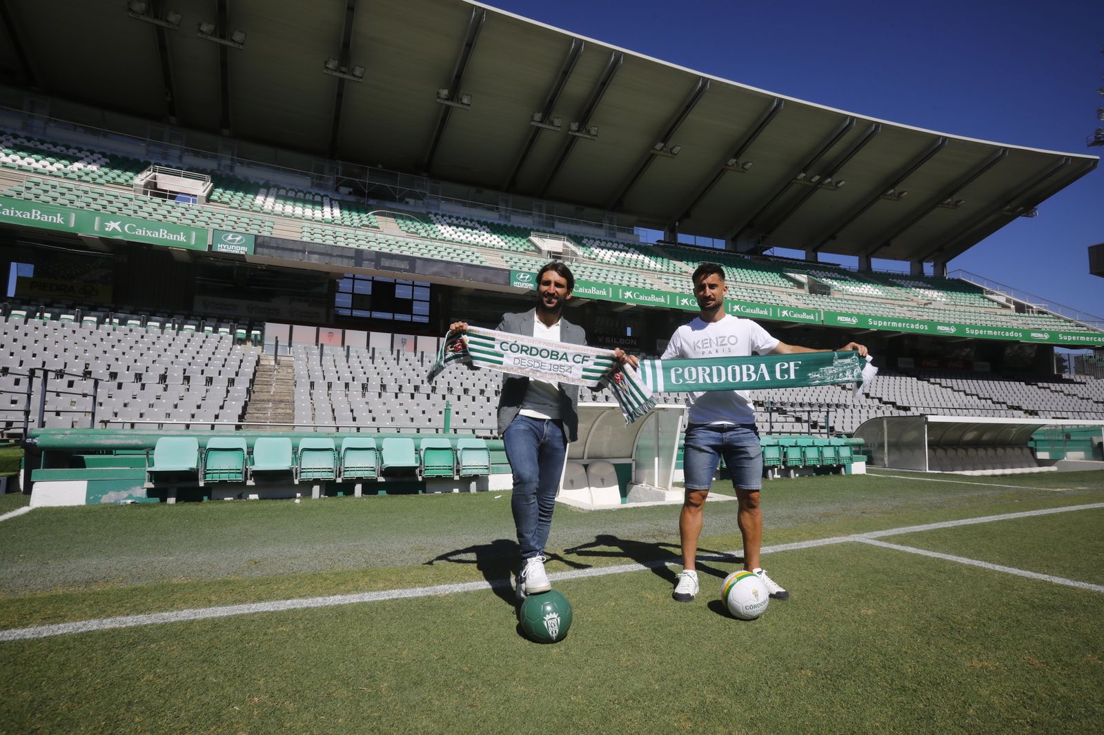 La presentación de Álex Bernal y Omar Perdomo con el Córdoba CF, en imágenes