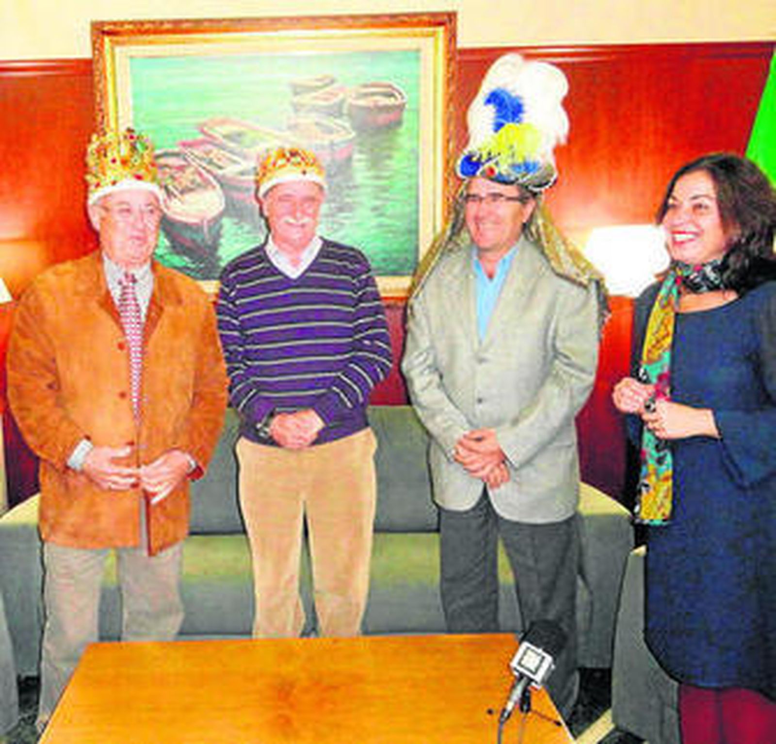 La alcaldesa con los tres Reyes Magos de Puerto Real.