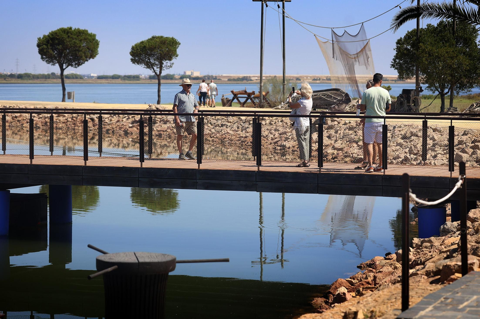 Imágenes de la Jornada de Puertas Abiertas del Muelle de las Carabelas con motivo del 3 de agosto