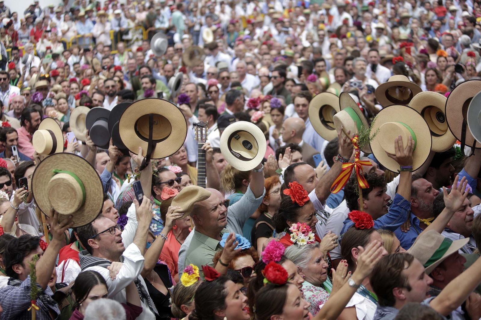 El Rocío 2023: Imágenes de ambiente y presentaciones de las Hermandades