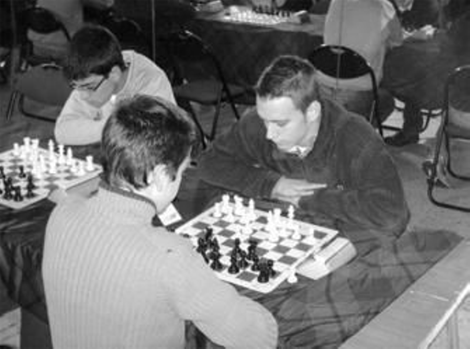 Antonio Ramón Hernández Muñoz, enfrentándose en una partida a Erik Espejo.