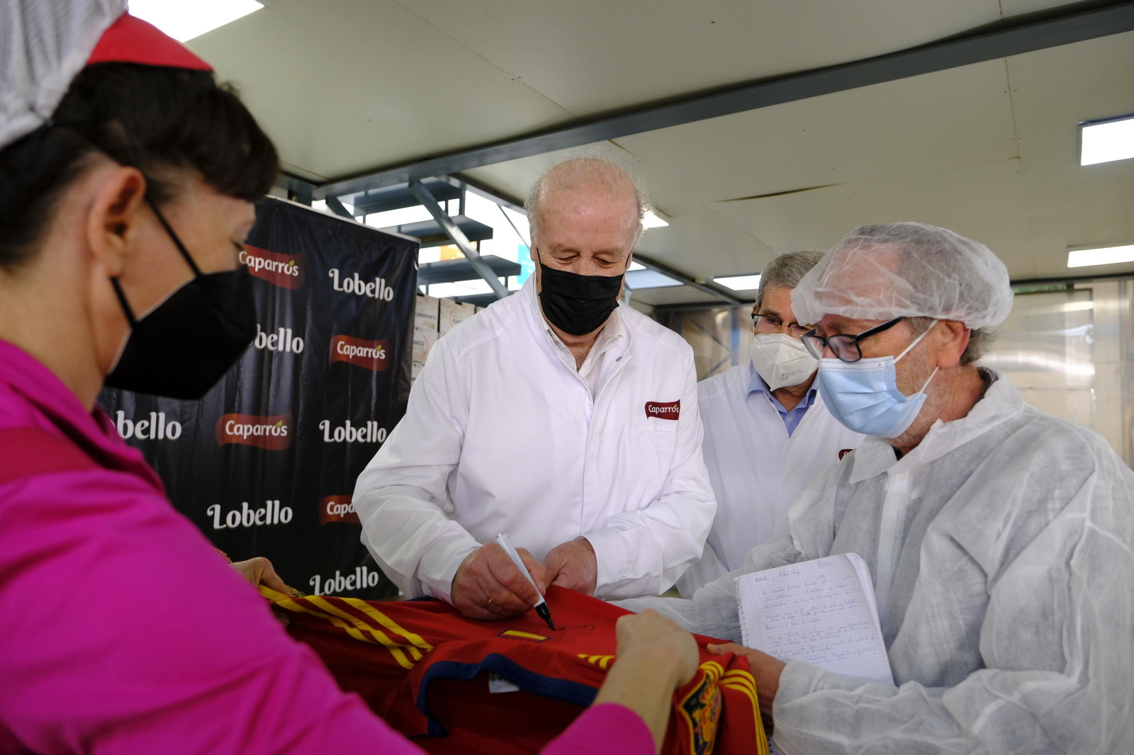 Fotogalería de la visita de Vicente del Bosque a Grupo Caparrós.