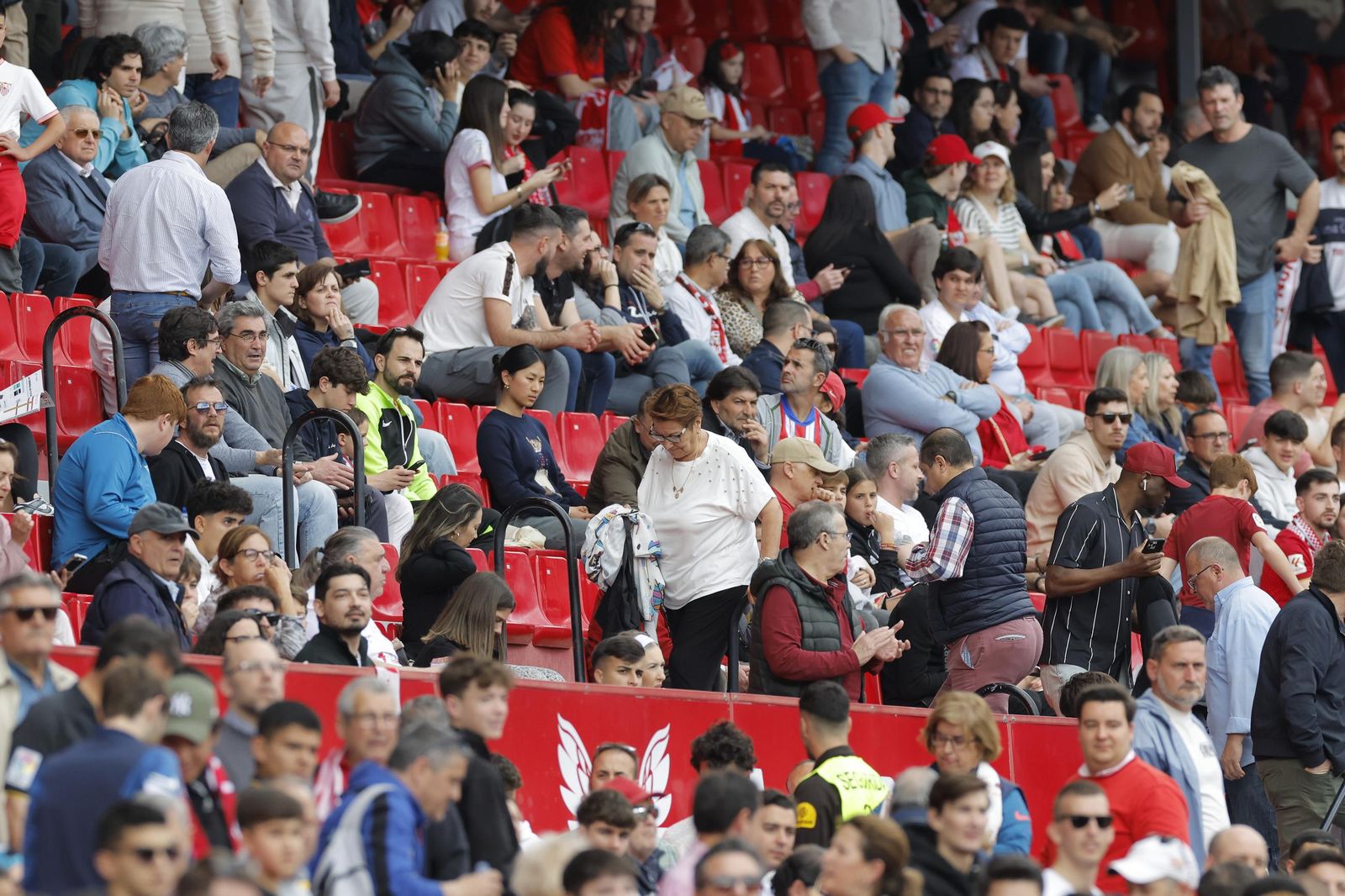 Búscate en las fotos del Sevilla Fc - Atlético de Madrid