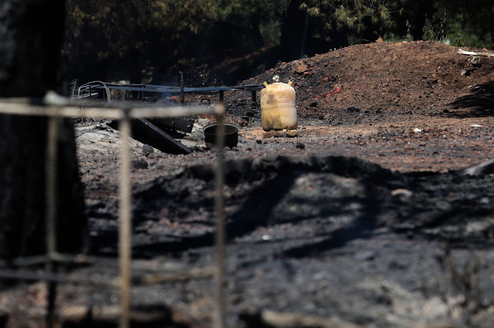Imágenes del incendio de chabolas en Lucena del Puerto