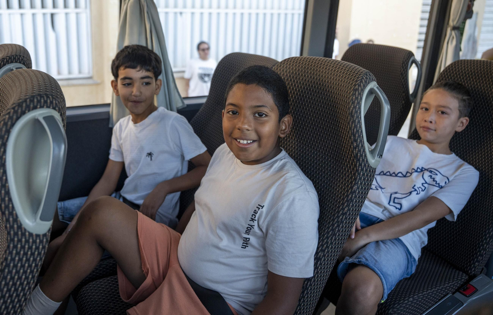 Primer día de colegio en el CEIP San Valentín de Almería, en imágenes