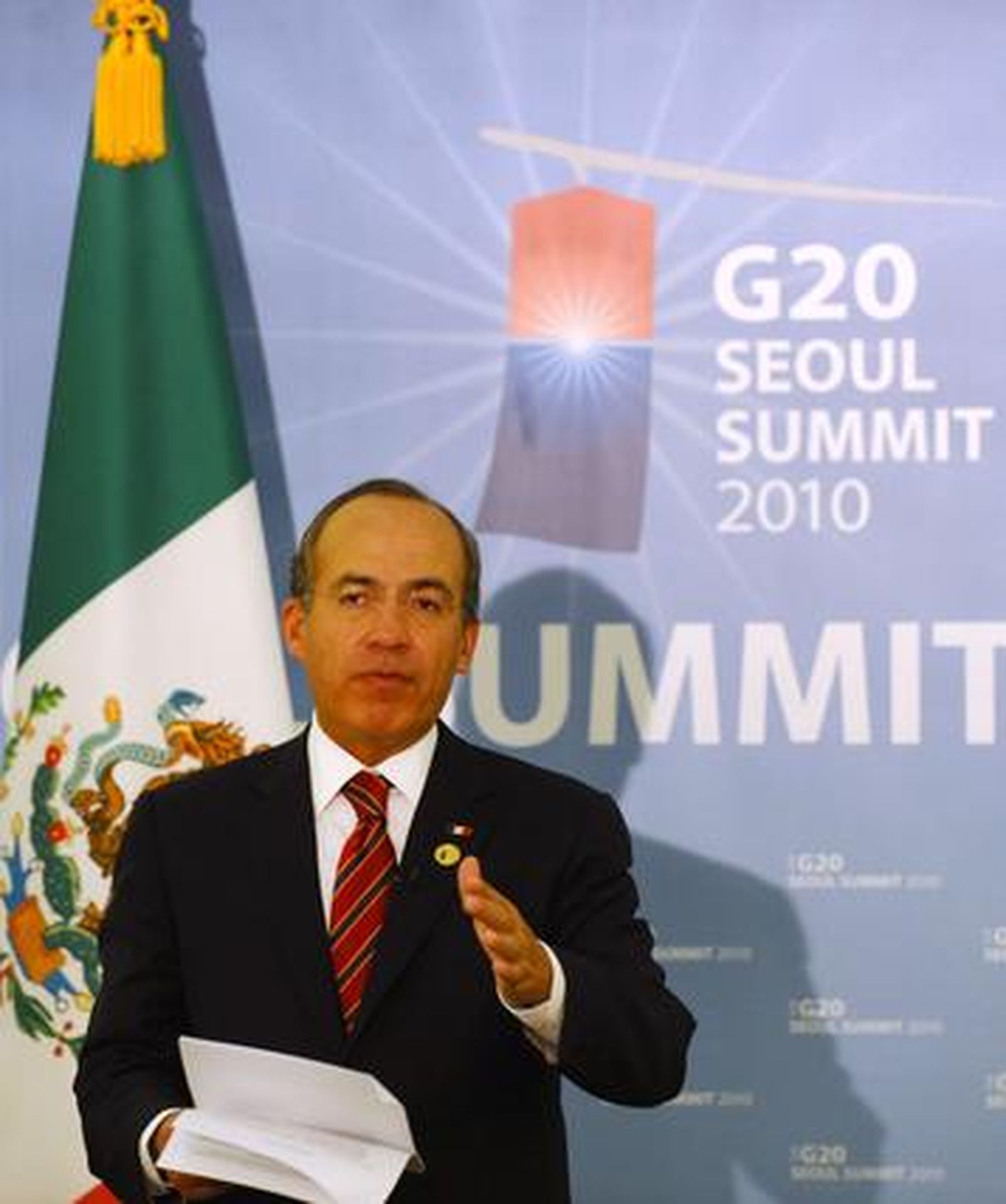 El presidente de México Felipe Calderón, en la cumbre del G20, celebrada en Seúl (Corea del Sur).

Foto: Agencias
