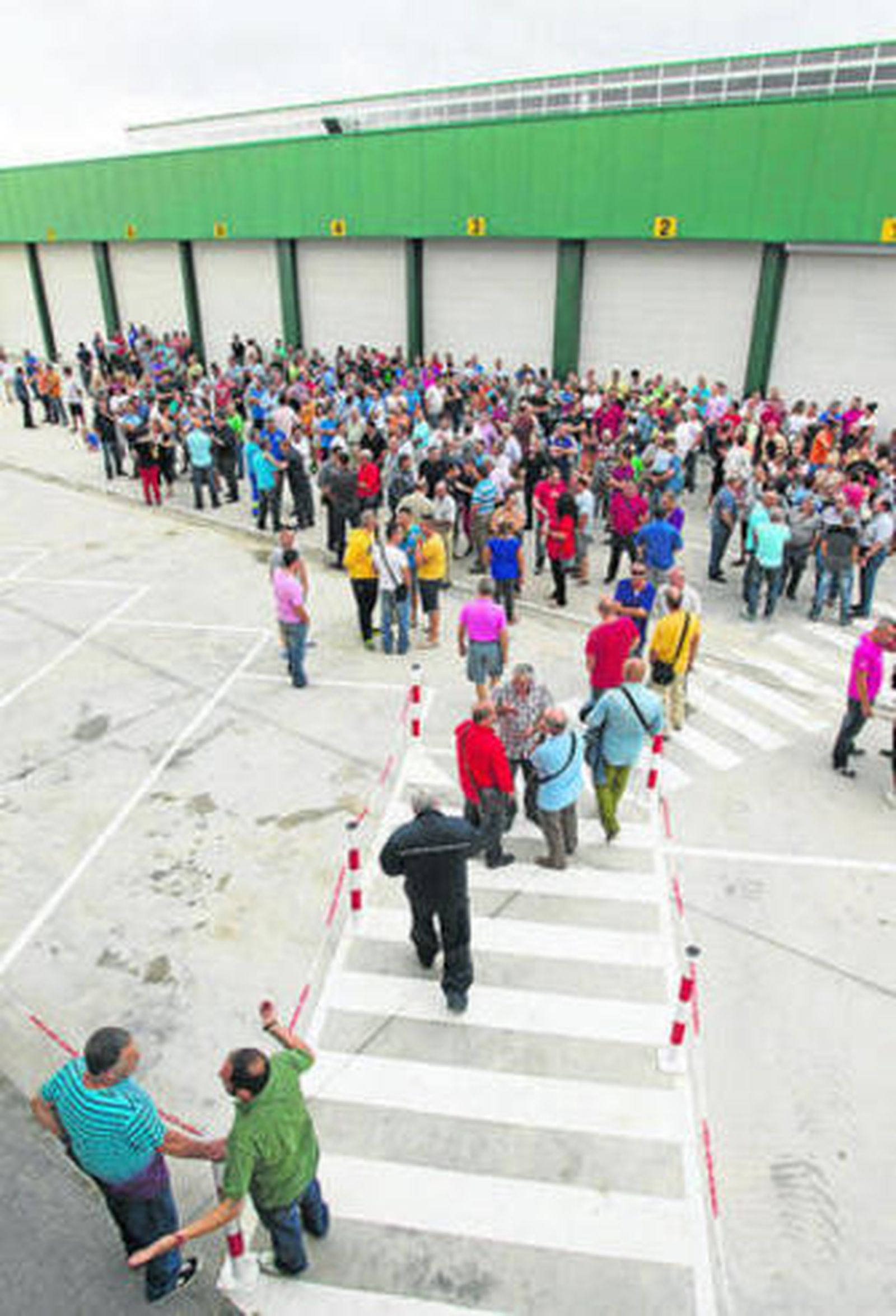 Asamblea de los trabajadores de Limasa celebrada el sábado.