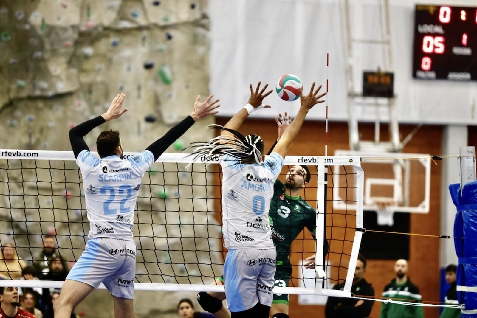 El Léleman dominó de principio a fin