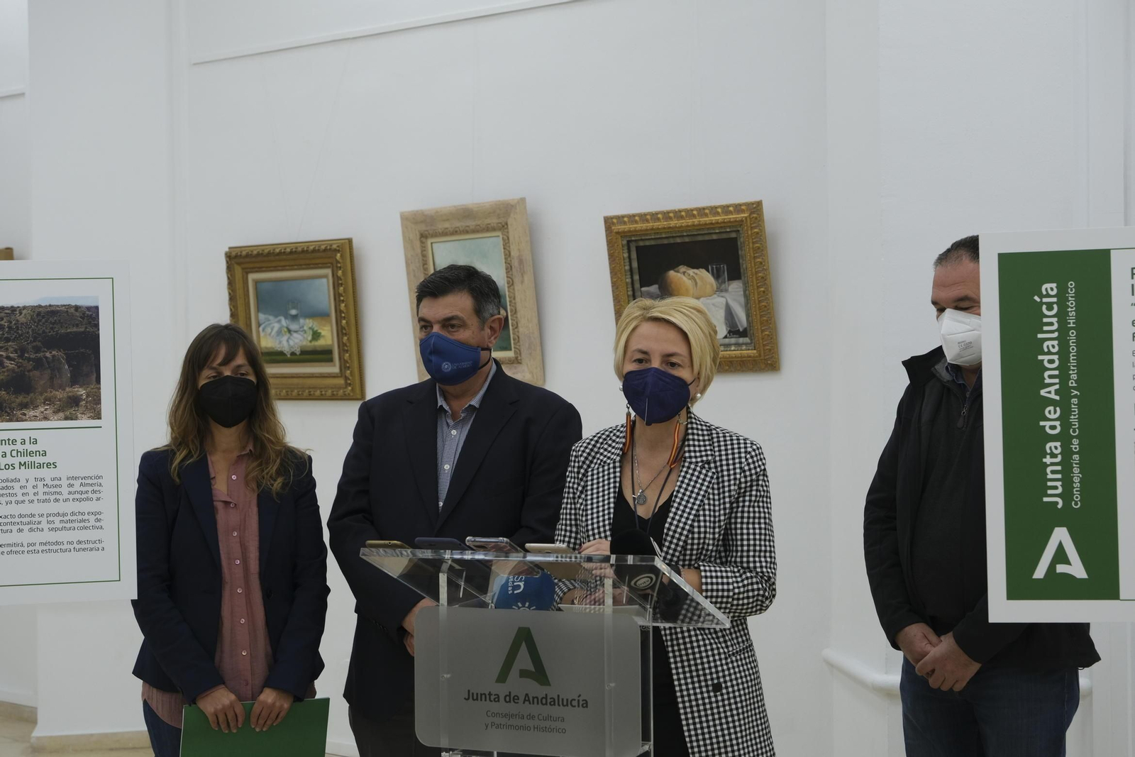 La delegada de Cultura, Eloísa Cabrera, ha presentado las investigaciones en los yacimientos y conjuntos de la provincia