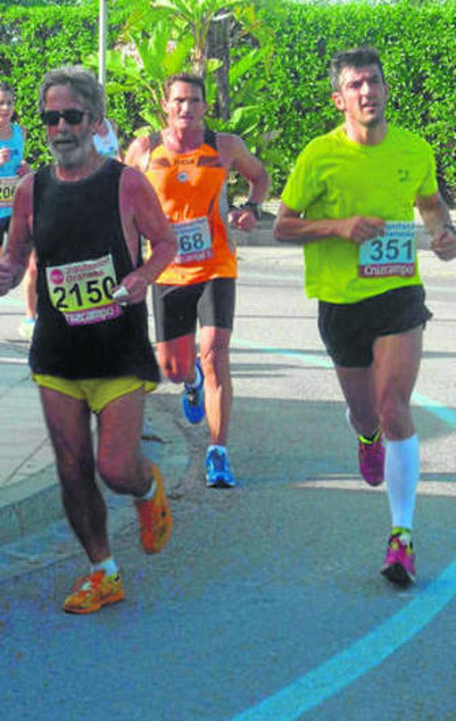 En Motril se dieron cita unos mil setecientos atletas.